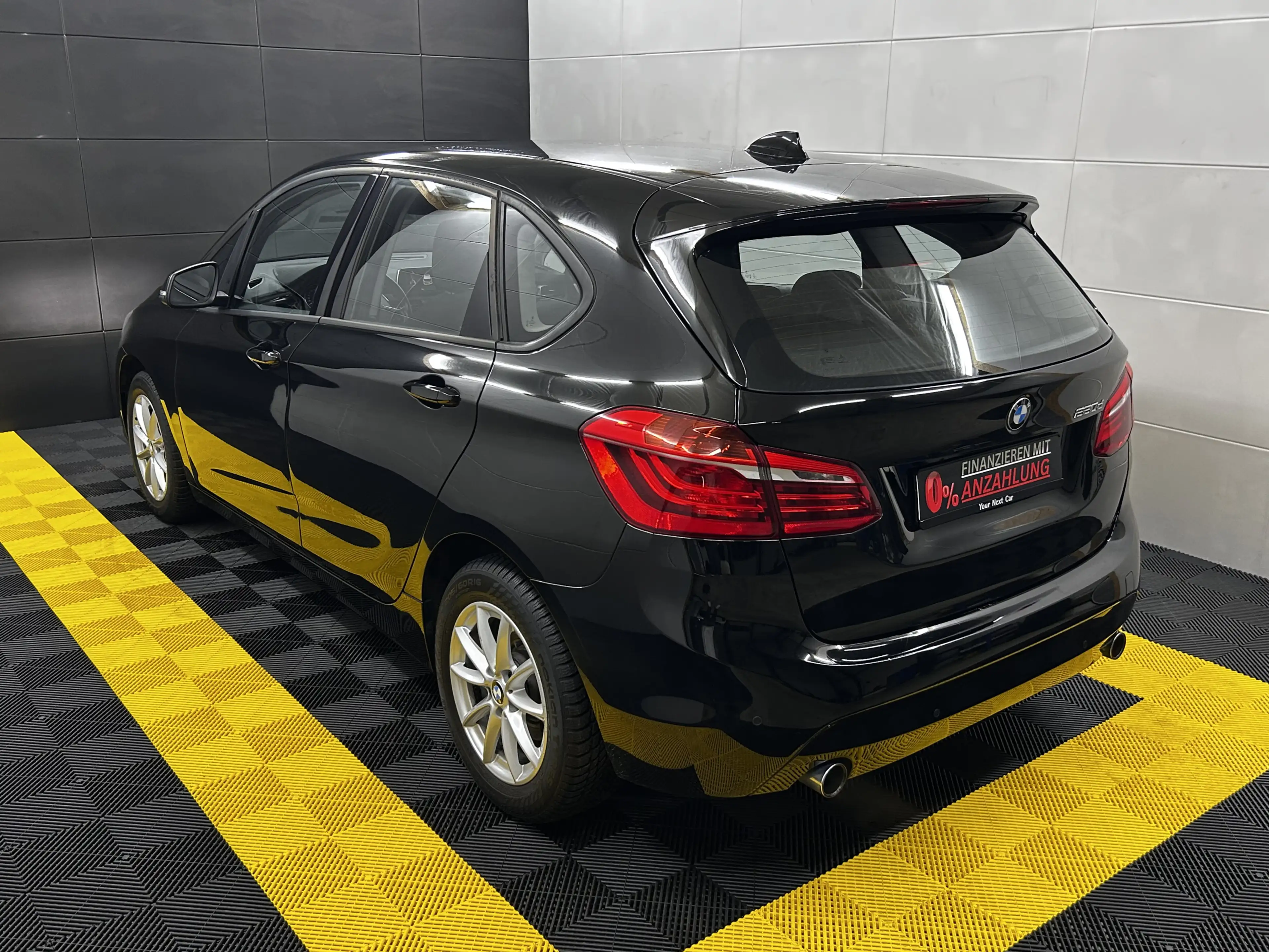 BMW 220 d+Temp+LED+PDC+BT+AHK+SHZG — photo 7