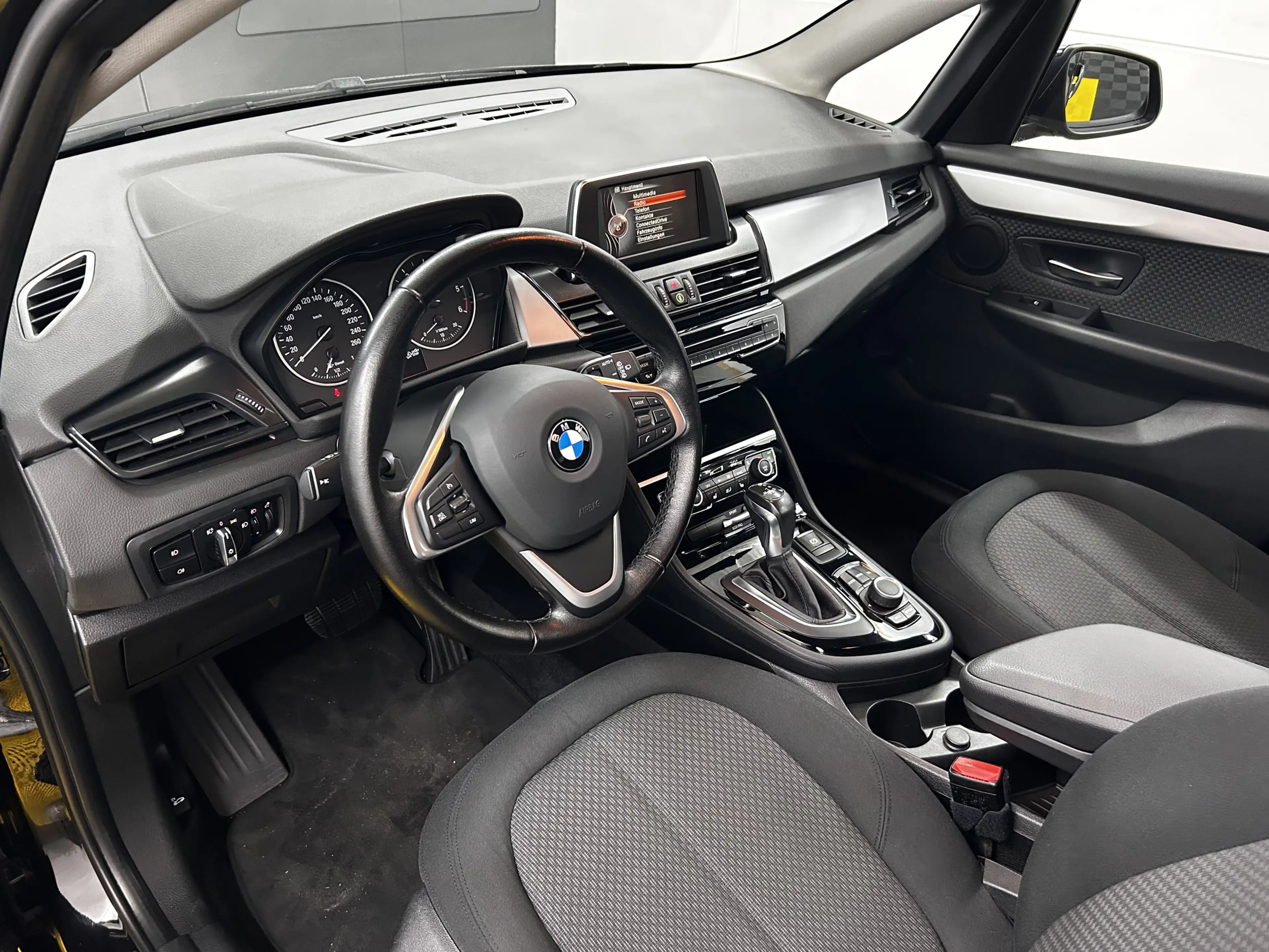 BMW 220 d+Temp+LED+PDC+BT+AHK+SHZG — photo 8