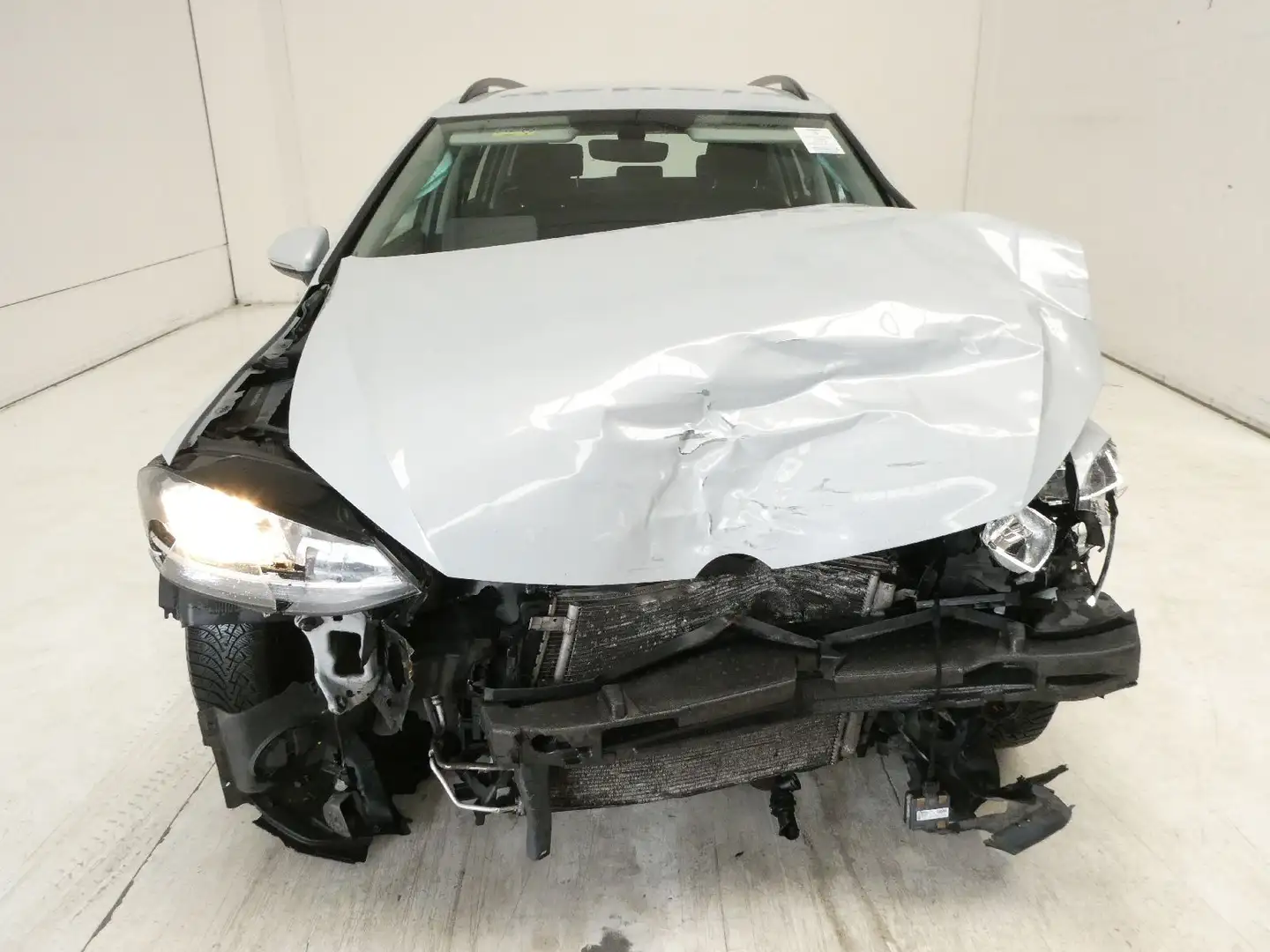 Volkswagen Golf 1.0 Gris - 2