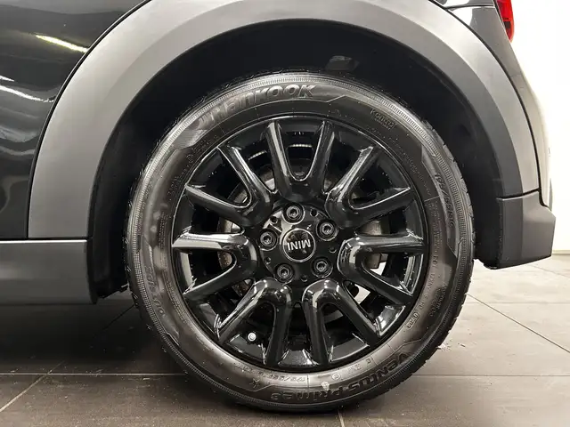 Mini Hatch view 6