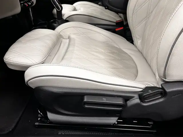 Mini Hatch view 15