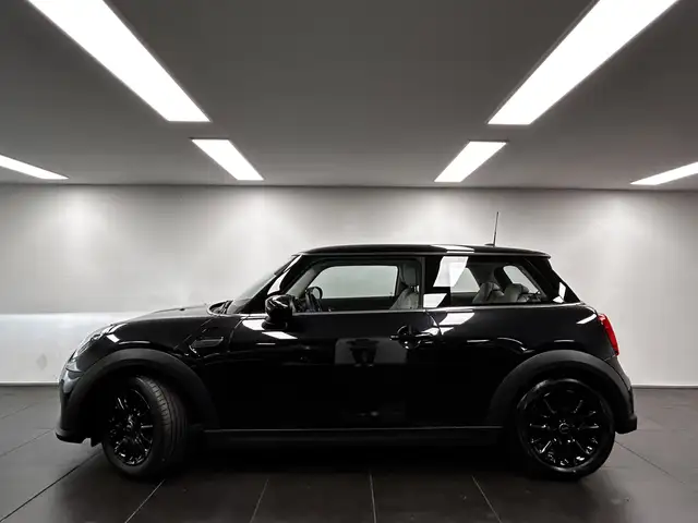 Mini Hatch view 2