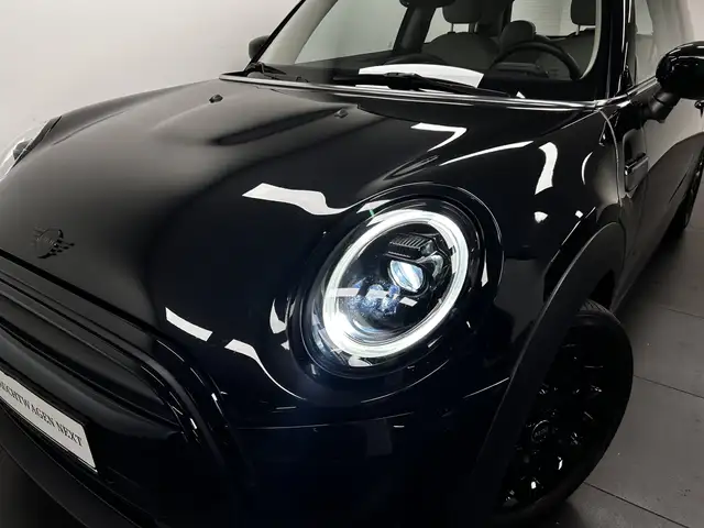 Mini Hatch view 9