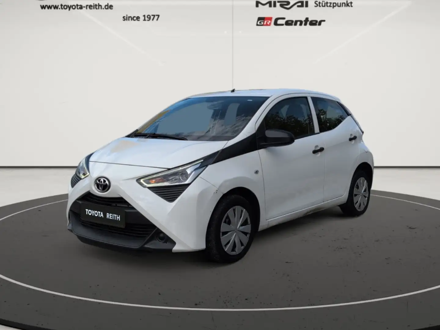 Toyota Aygo x-business 1.0 EU6d DAB Tel.-Vorb. Berganfahrass. Weiß - 1