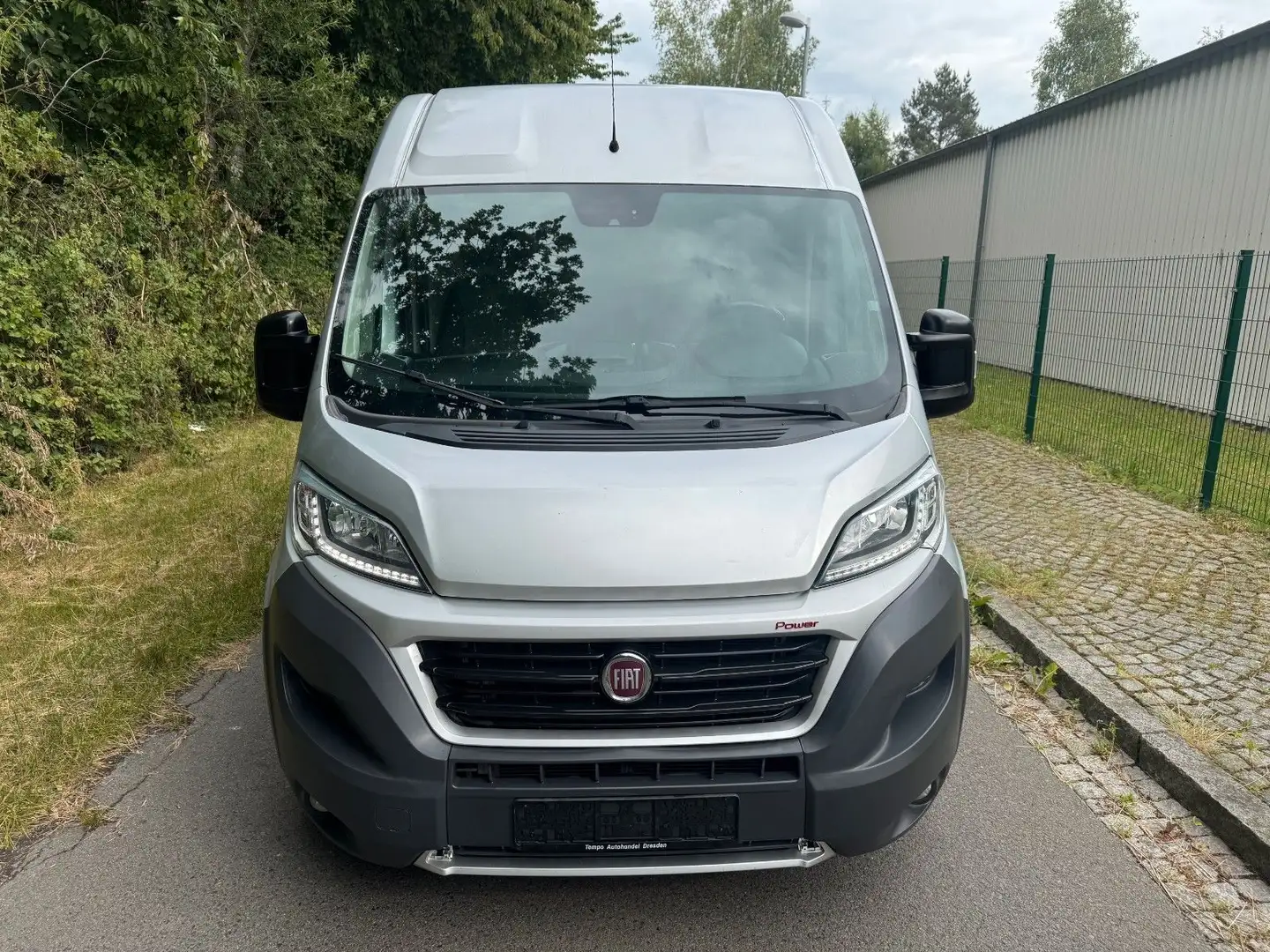 Fiat Ducato 180 Power L2H2 Halbaut. Klimaaut. Tempom. Grau - 2