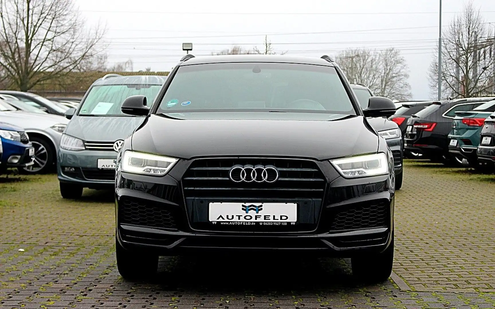 Audi Q3 1.4 TFSI S LINE/RCAM/BT/NAVI/TEMP/LED Schwarz - 2