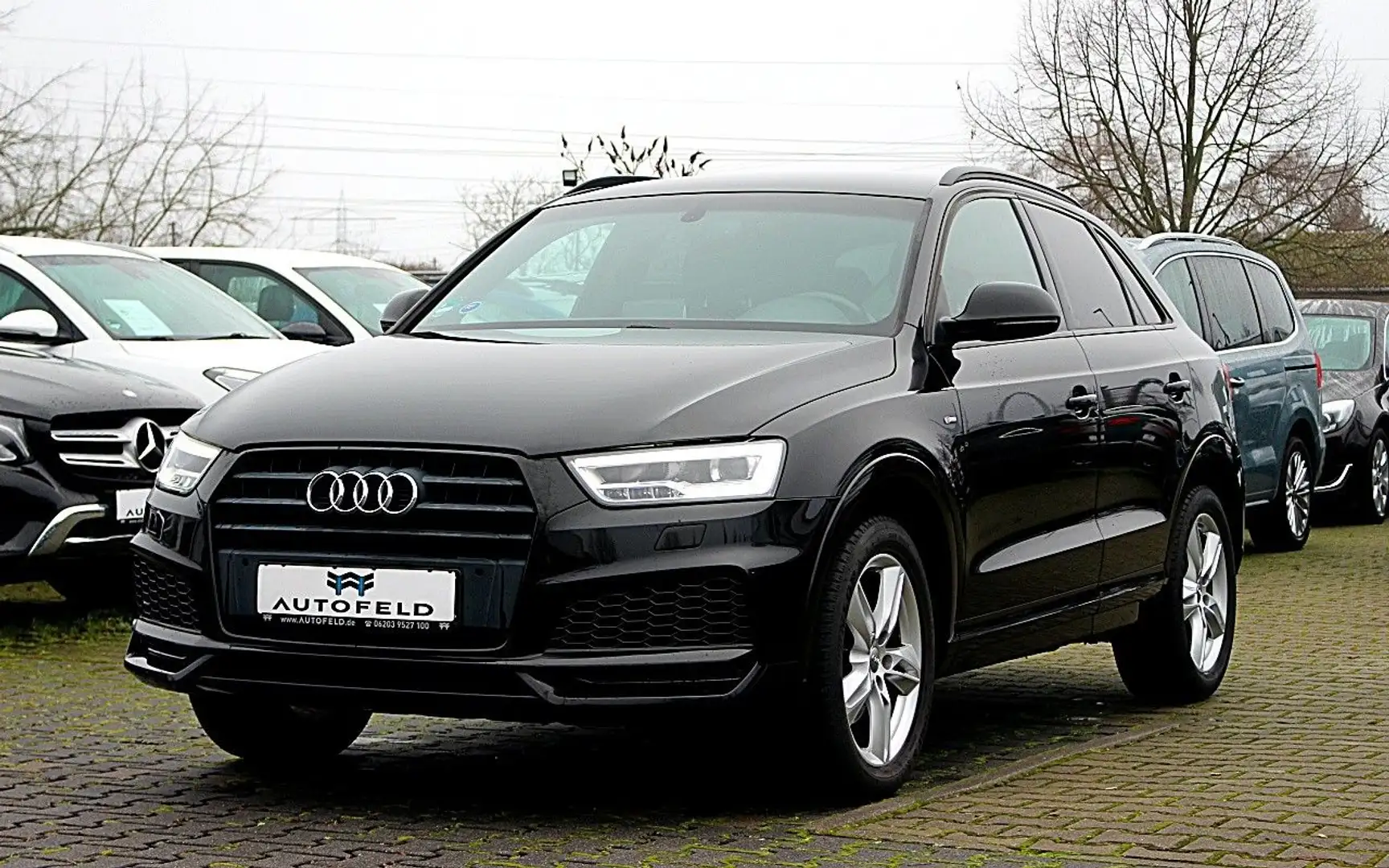 Audi Q3 1.4 TFSI S LINE/RCAM/BT/NAVI/TEMP/LED Schwarz - 1