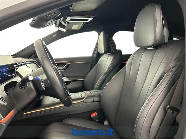 Mercedes-Benz E-Class view 11