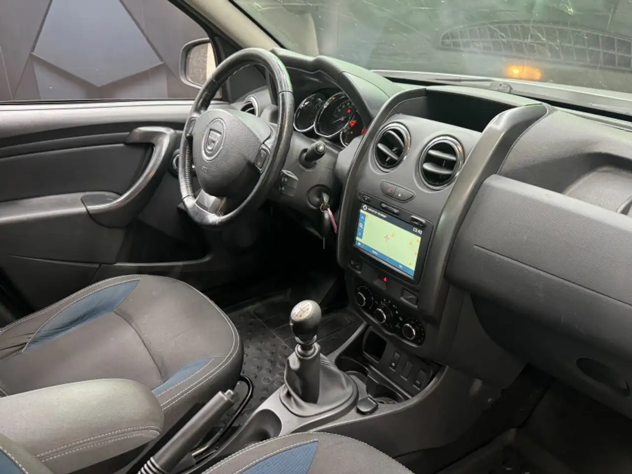 Dacia Duster — photo 11