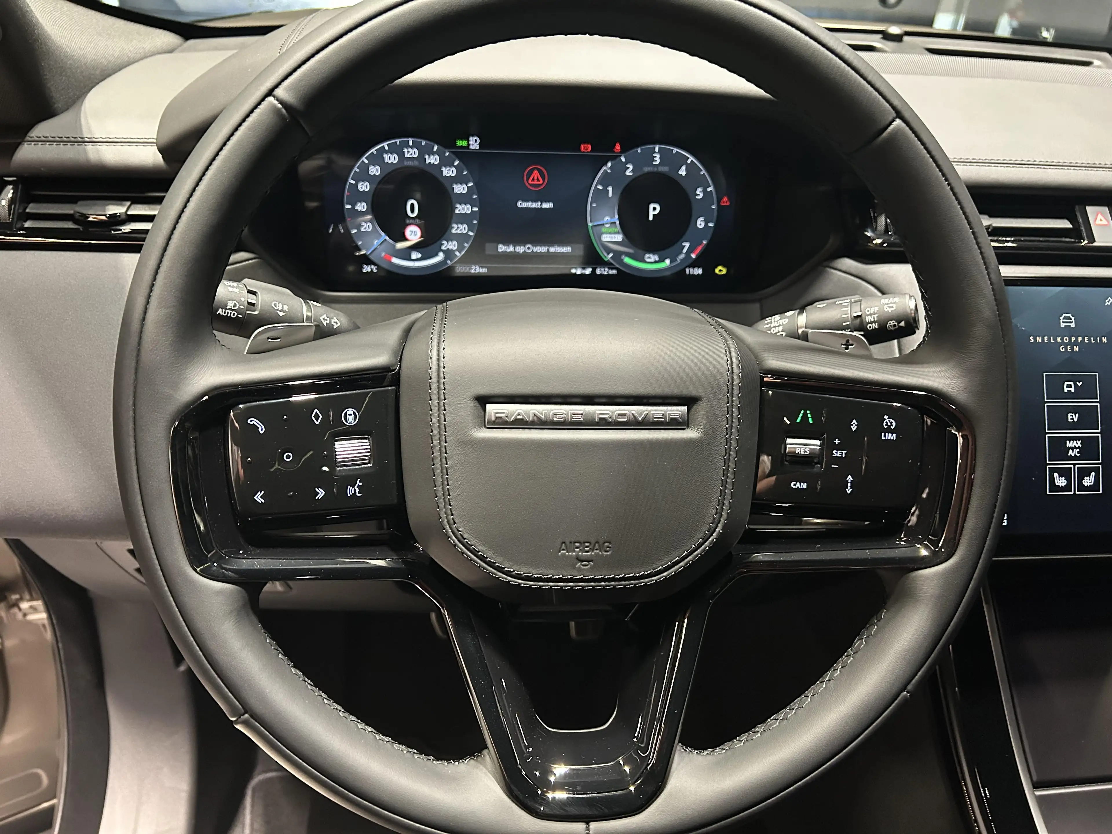 Land Rover Range Rover Velar P400e Dyn SE AWD Auto — photo 12