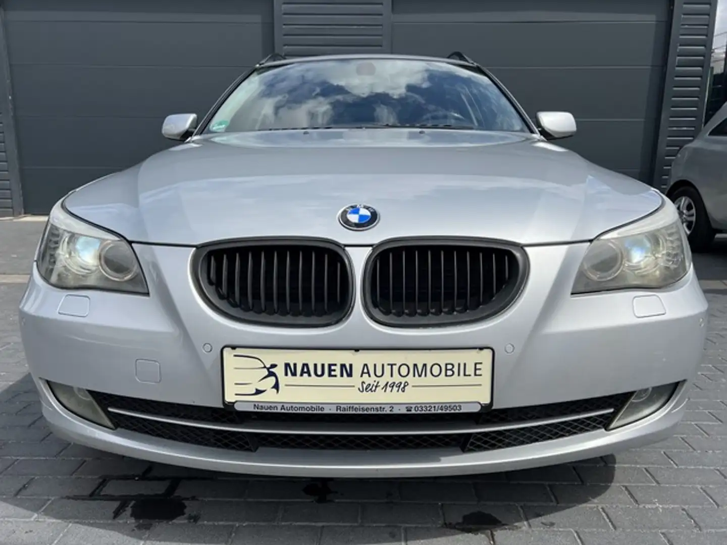 BMW 523 i Touring +Facelift+Bi-Xenon+AHK+PDC+ Grau - 2