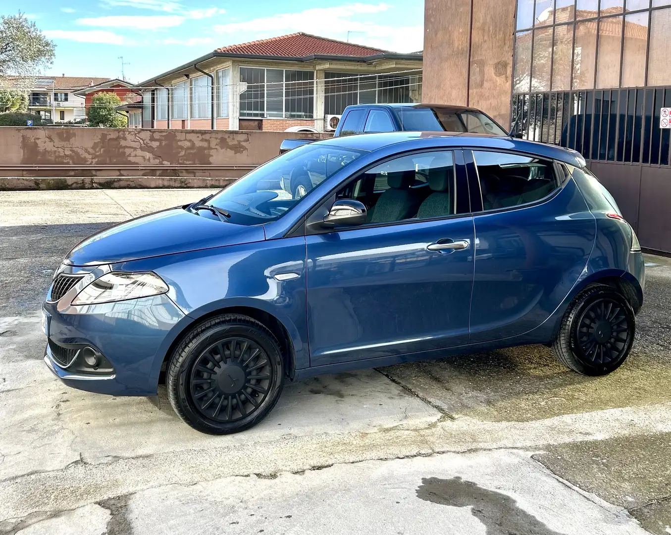 Lancia Ypsilon 1.0 firefly hybrid  5 porte Blu/Azzurro - 1