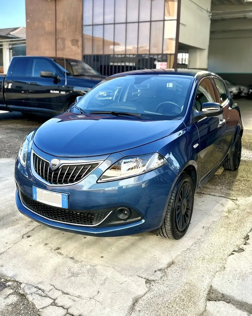 Lancia Ypsilon 1.0 firefly hybrid  5 porte Blu/Azzurro - 2