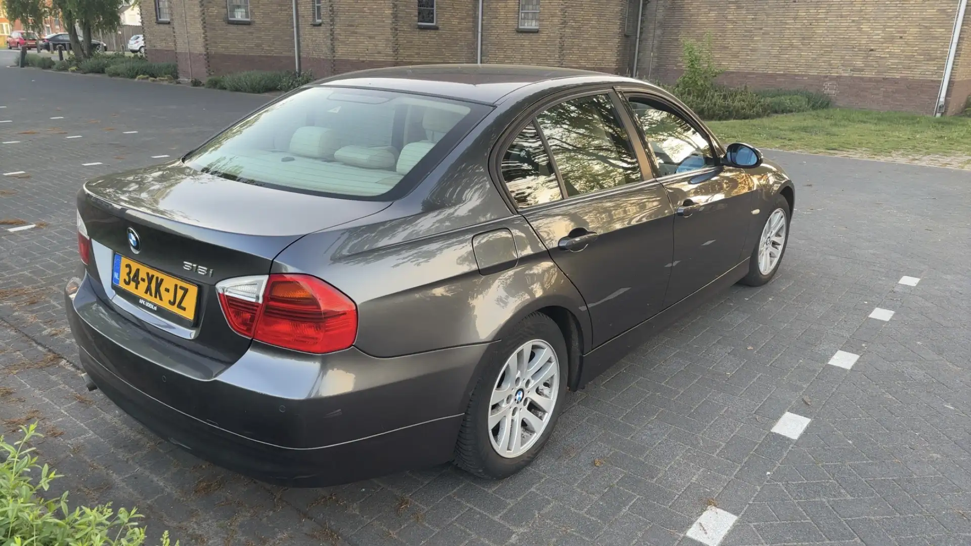 BMW 330 bmw 318i High Executive Grijs - 1