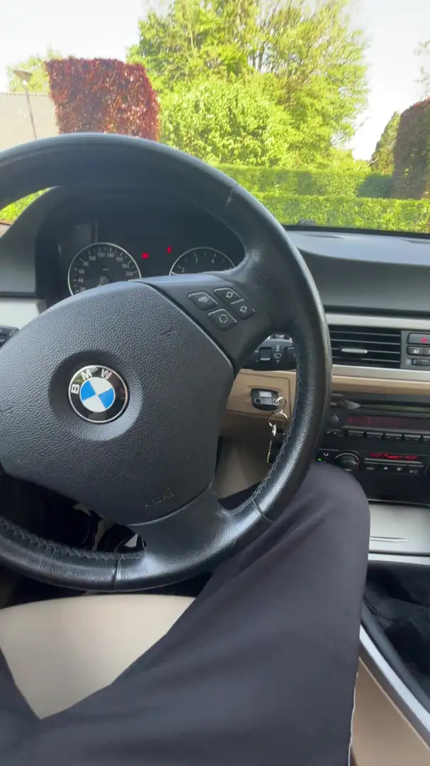 BMW 330 bmw 318i High Executive Grijs - 2