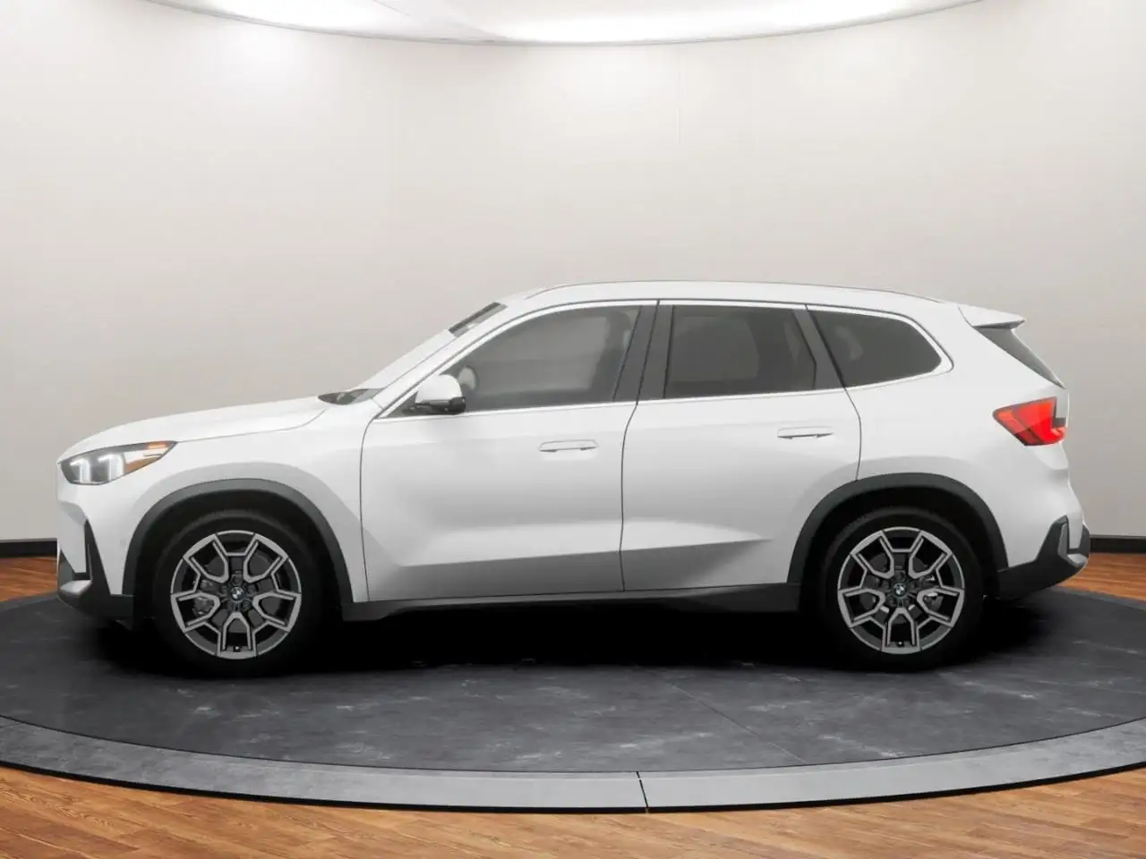 BMW X1 снимка BMW X1