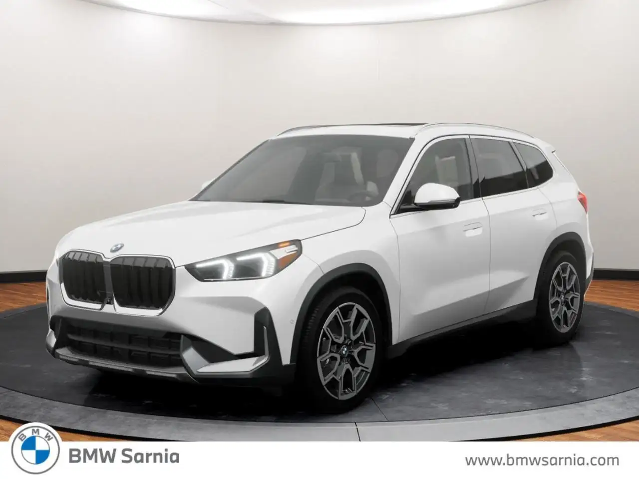 BMW X1 снимка BMW X1