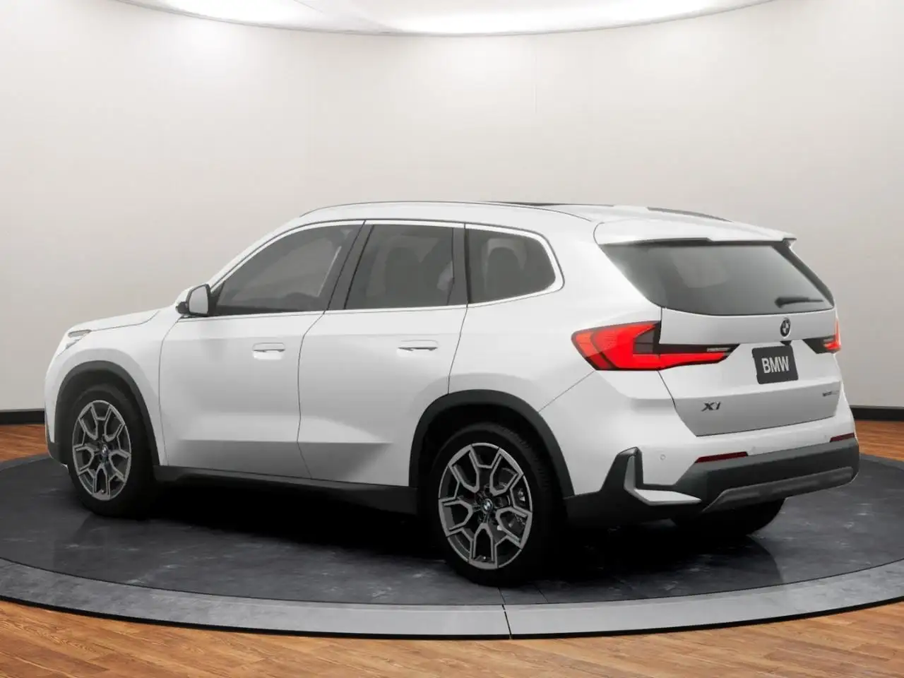 BMW X1 снимка BMW X1
