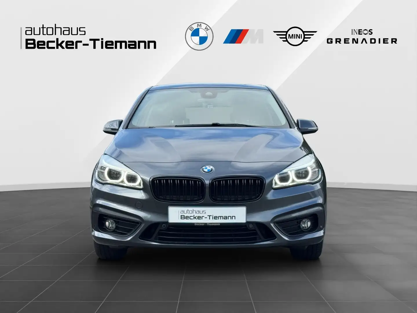 BMW 220 i Active Tourer | Navi | Kamera | LED | el. Heckkl Grau - 2