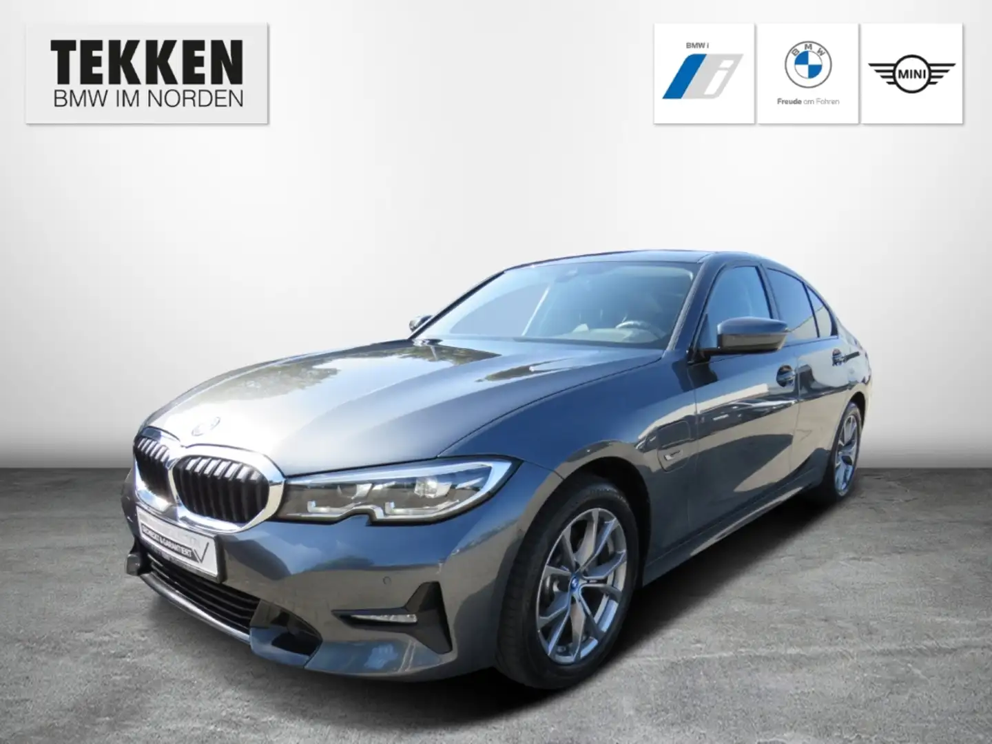 BMW 320 e Sport Line AHK el. klappbar Navi Digitales Cockp Gris - 1