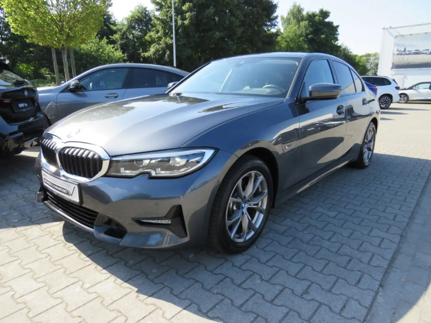 BMW 320 e Sport Line Park-Assistent Gris - 1