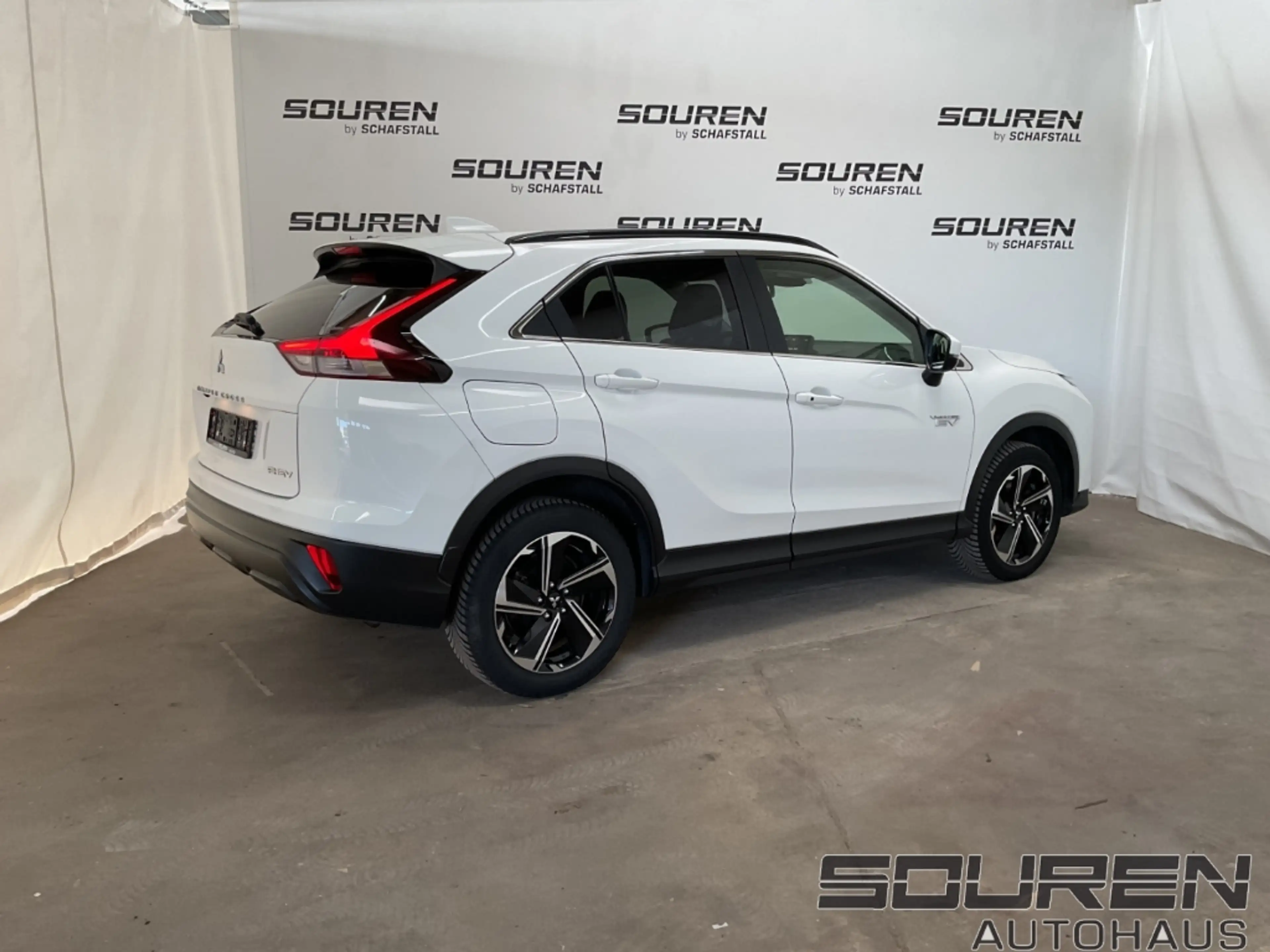 Mitsubishi Eclipse Cross 2.4 Plug-In Hybrid AWD aus 1.Hand — photo 4