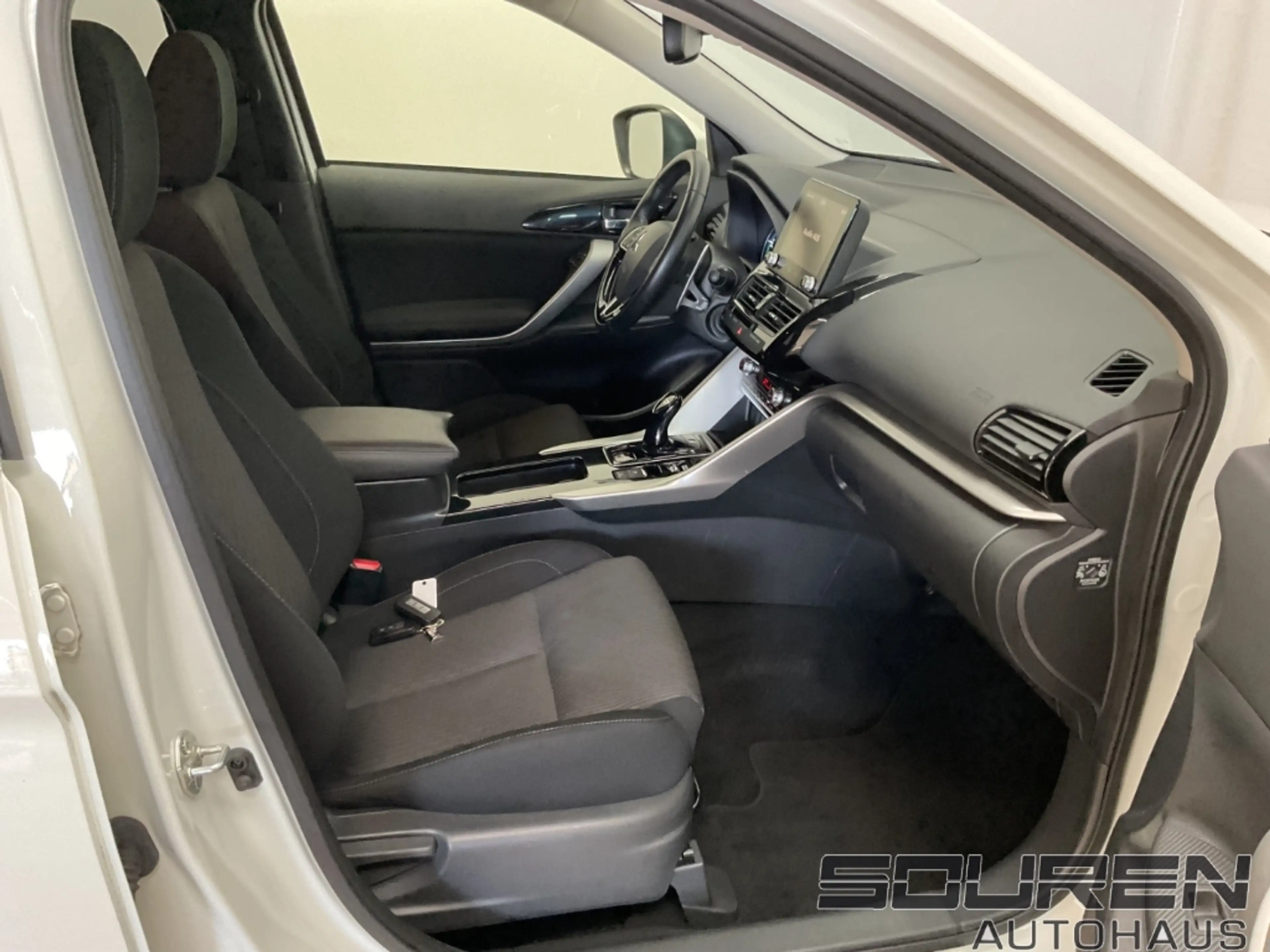 Mitsubishi Eclipse Cross 2.4 Plug-In Hybrid AWD aus 1.Hand — photo 6