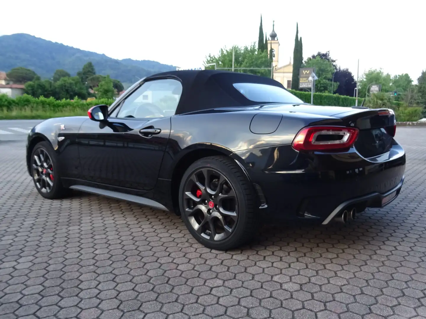 Abarth 124 Spider 1.4 Turbo Multi Air 170 cv Nero - 1