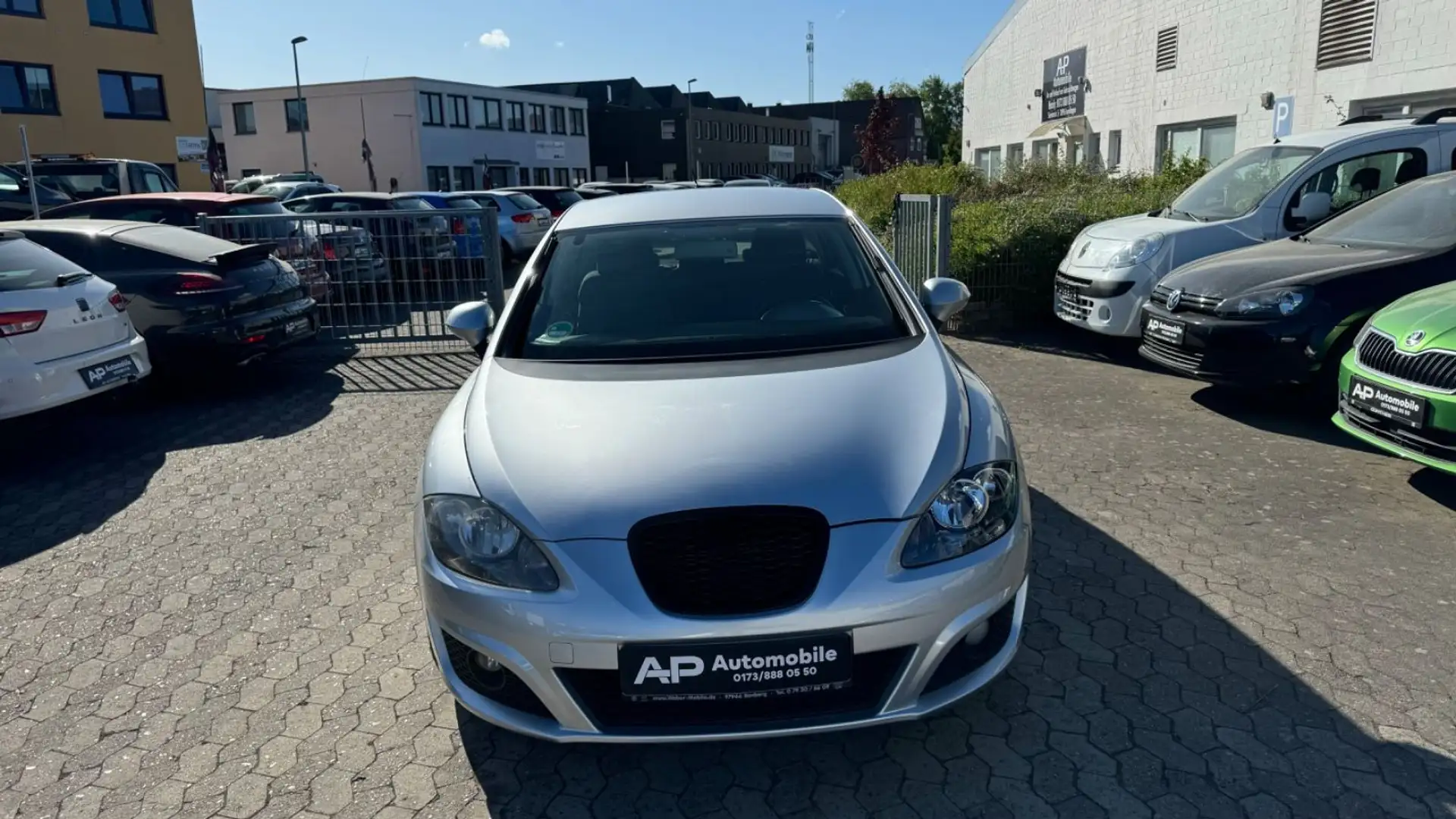 SEAT Leon Stylance / Style 160 TKm 2.Hand Tüv 01/2027 Silber - 2