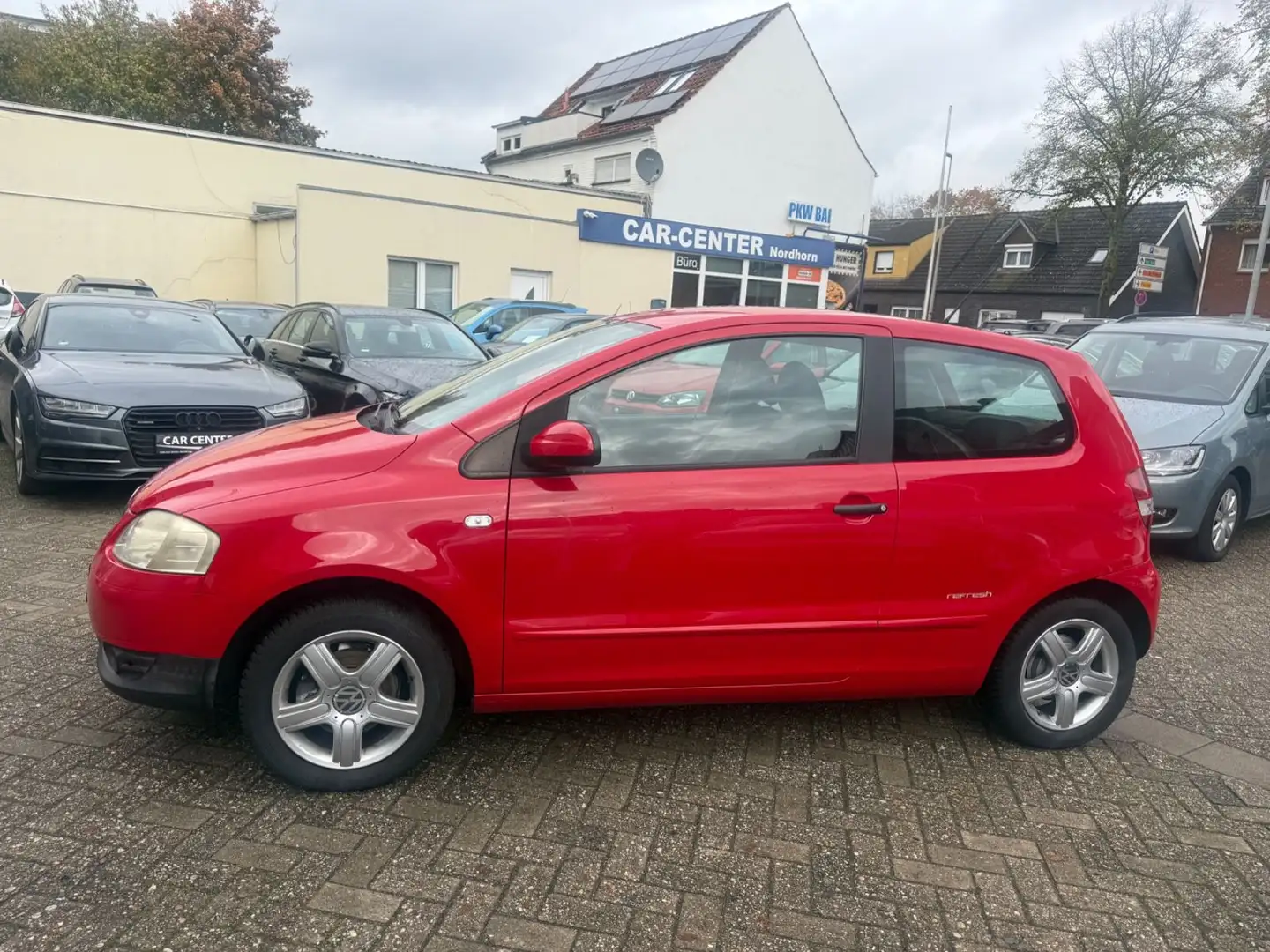 Volkswagen Fox Refresh*ALUFELGEN*KLIMA*03/2026TÜV*** Rouge - 2