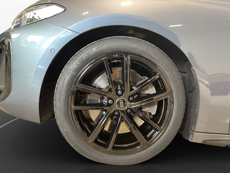 Audi A5 2.0 TFSIe qu. S line AHK LED LM 19" 360 — photo 11