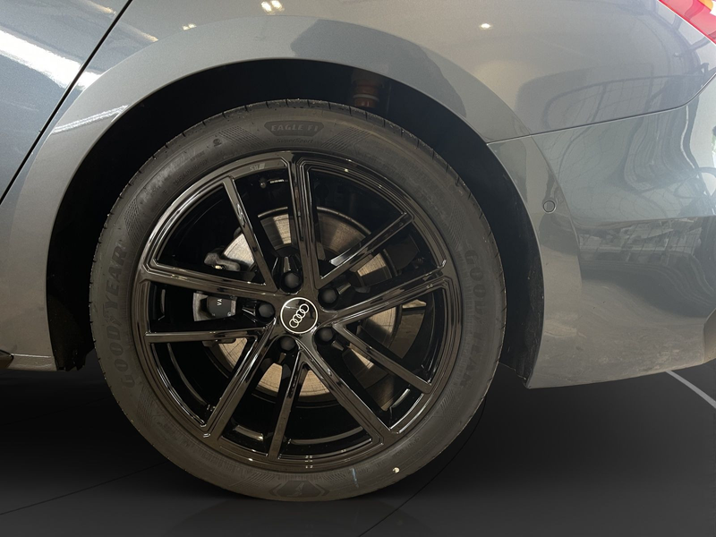 Audi A5 2.0 TFSIe qu. S line AHK LED LM 19" 360 — photo 12