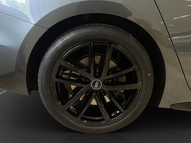 Audi A5 2.0 TFSIe qu. S line AHK LED LM 19" 360 — photo 14