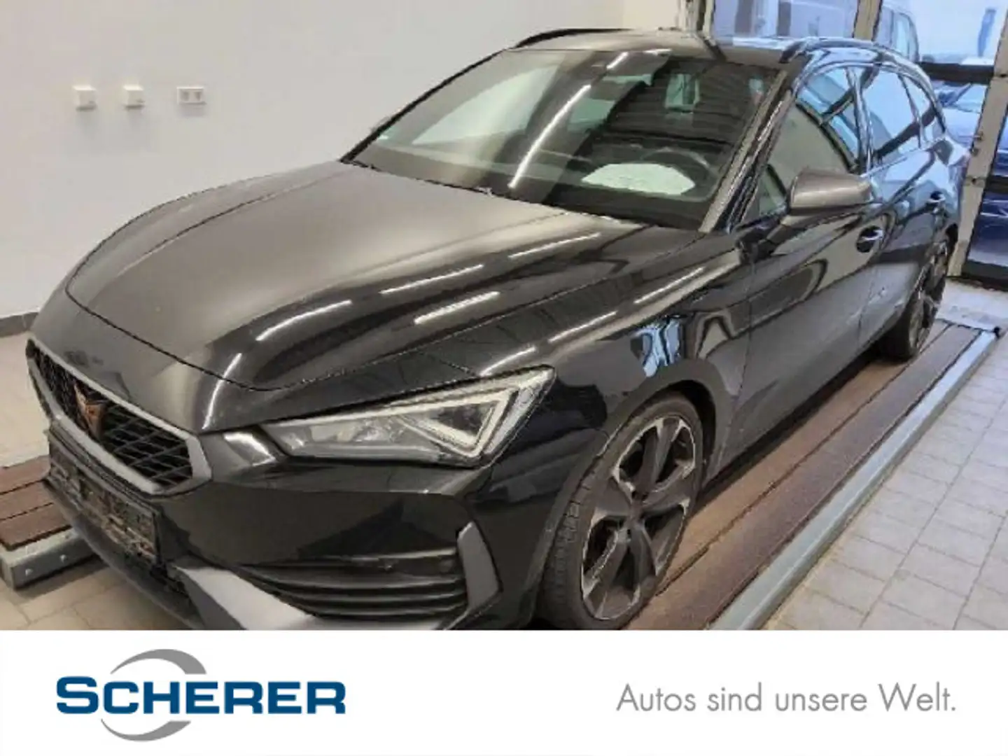 CUPRA Leon Sportstourer VZ 2.0 TSI DSG 4Drive PANO RFK Schwarz - 1