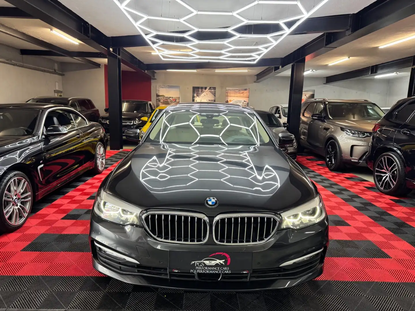 BMW 540 5er-Reihe Allrad (G30) xDrive Aut. Gelb - 2