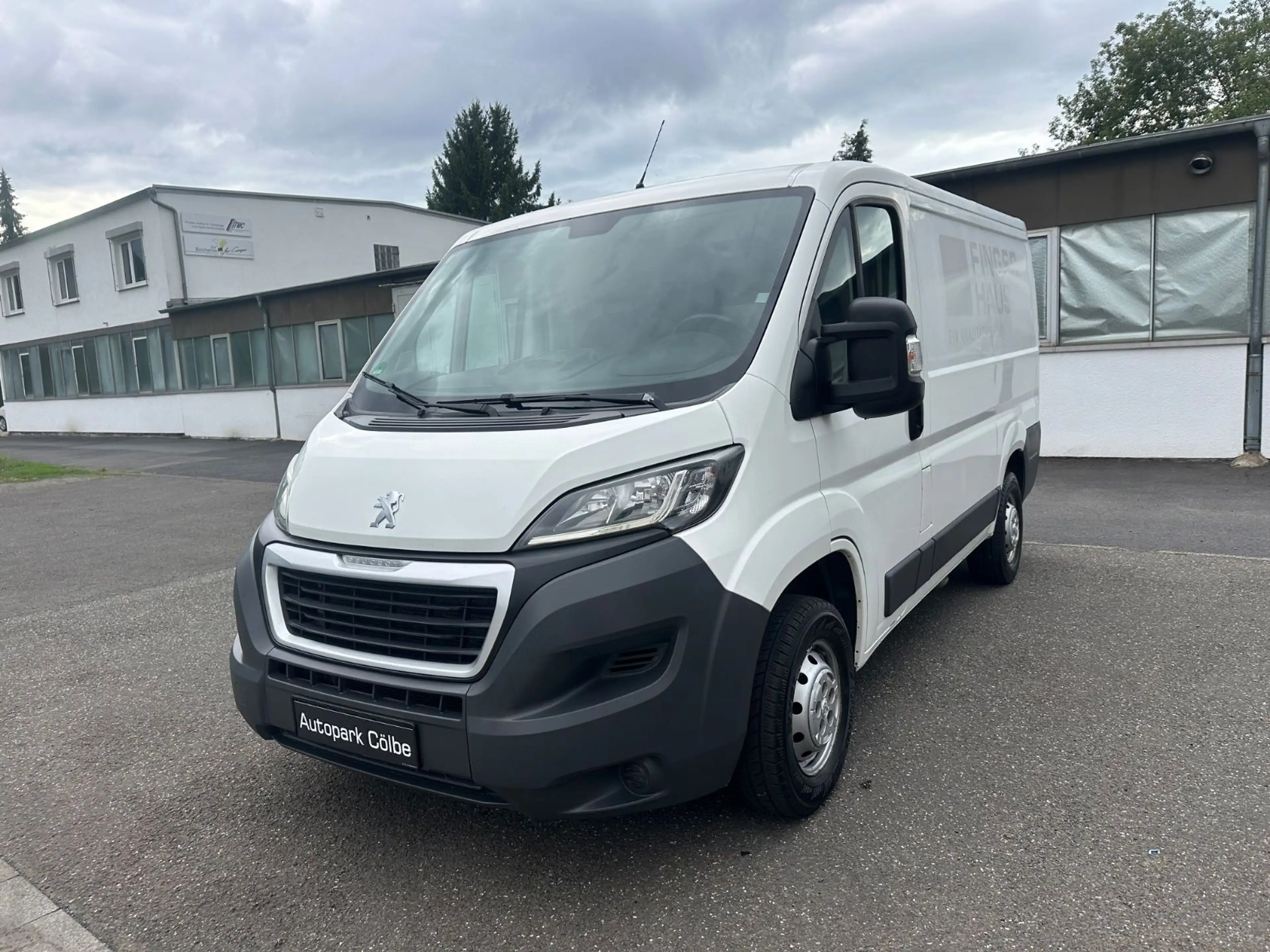Peugeot Boxer Kasten 333 L1H1 Pro BlueHDi 130