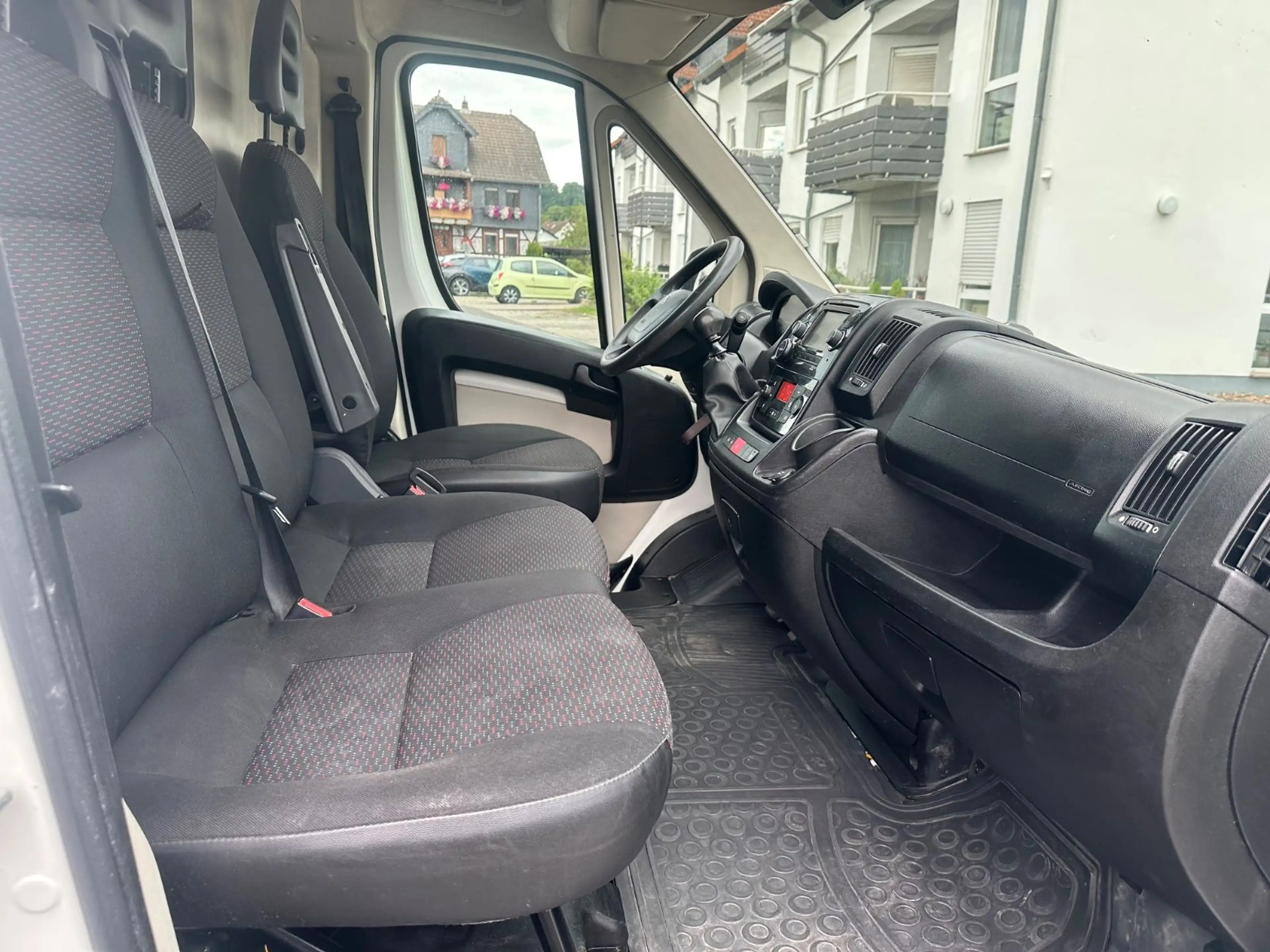Peugeot Boxer Kasten 333 L1H1 Pro BlueHDi 130 — photo 12