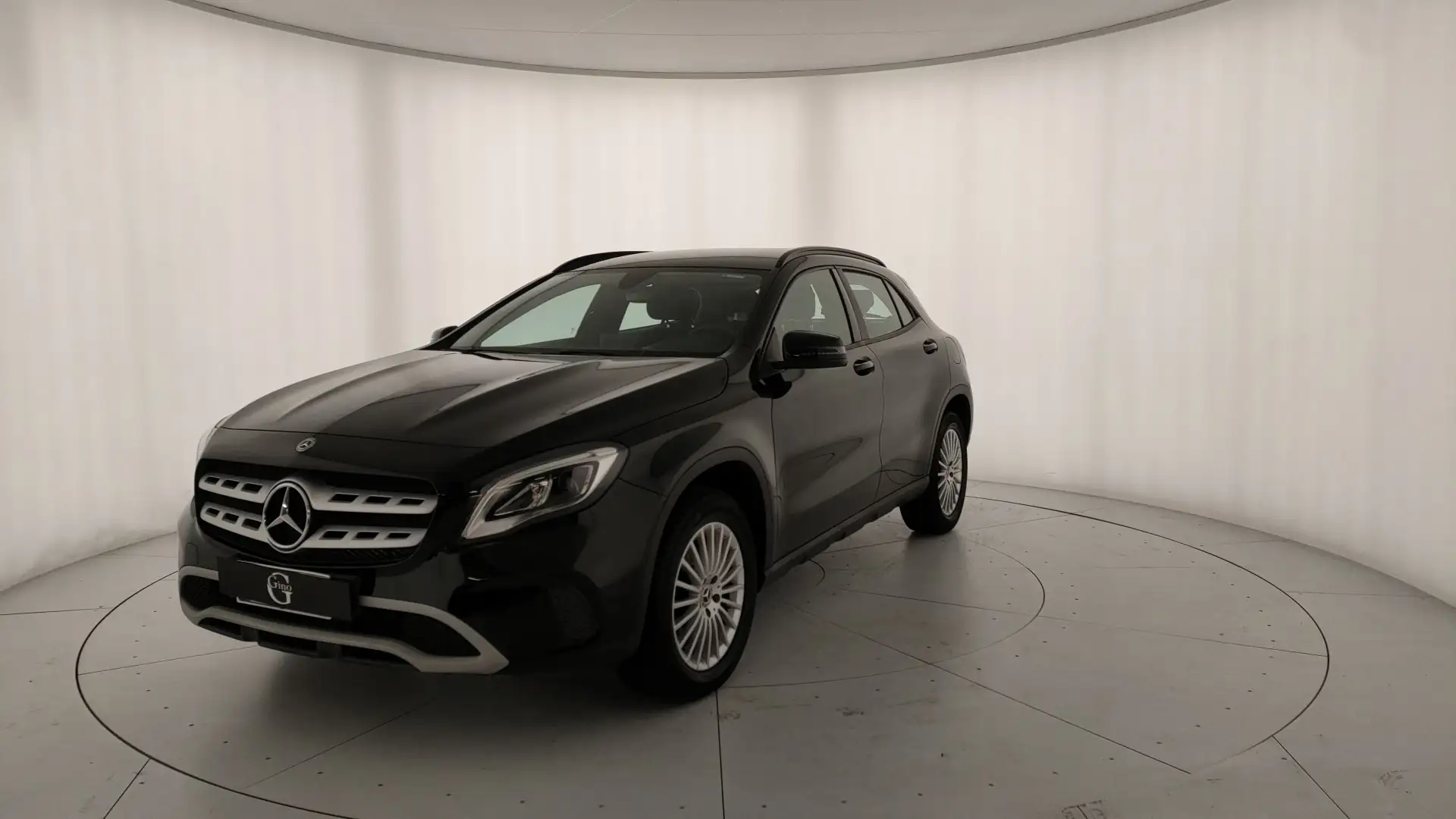 Mercedes-Benz GLA 200 d Executive auto Negro - 1