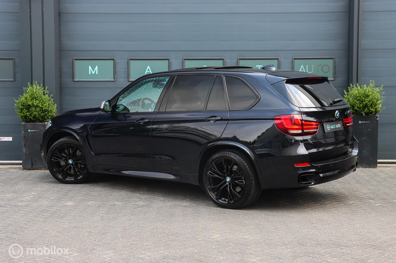 BMW X5 M50d|PANO|H&K AUDIO|SOFT CLOSE|CAMERA|LEDER|MEMORY — photo 13