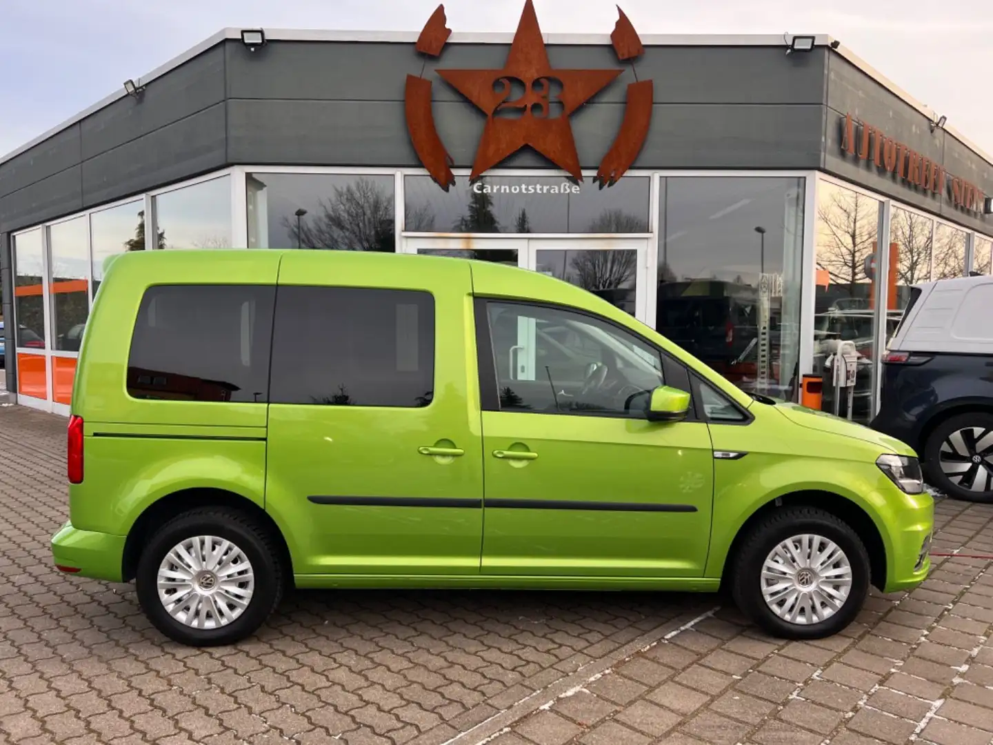 Volkswagen Caddy 7-Sitzer,Navi,Sitzh.1.Hand Groen - 1