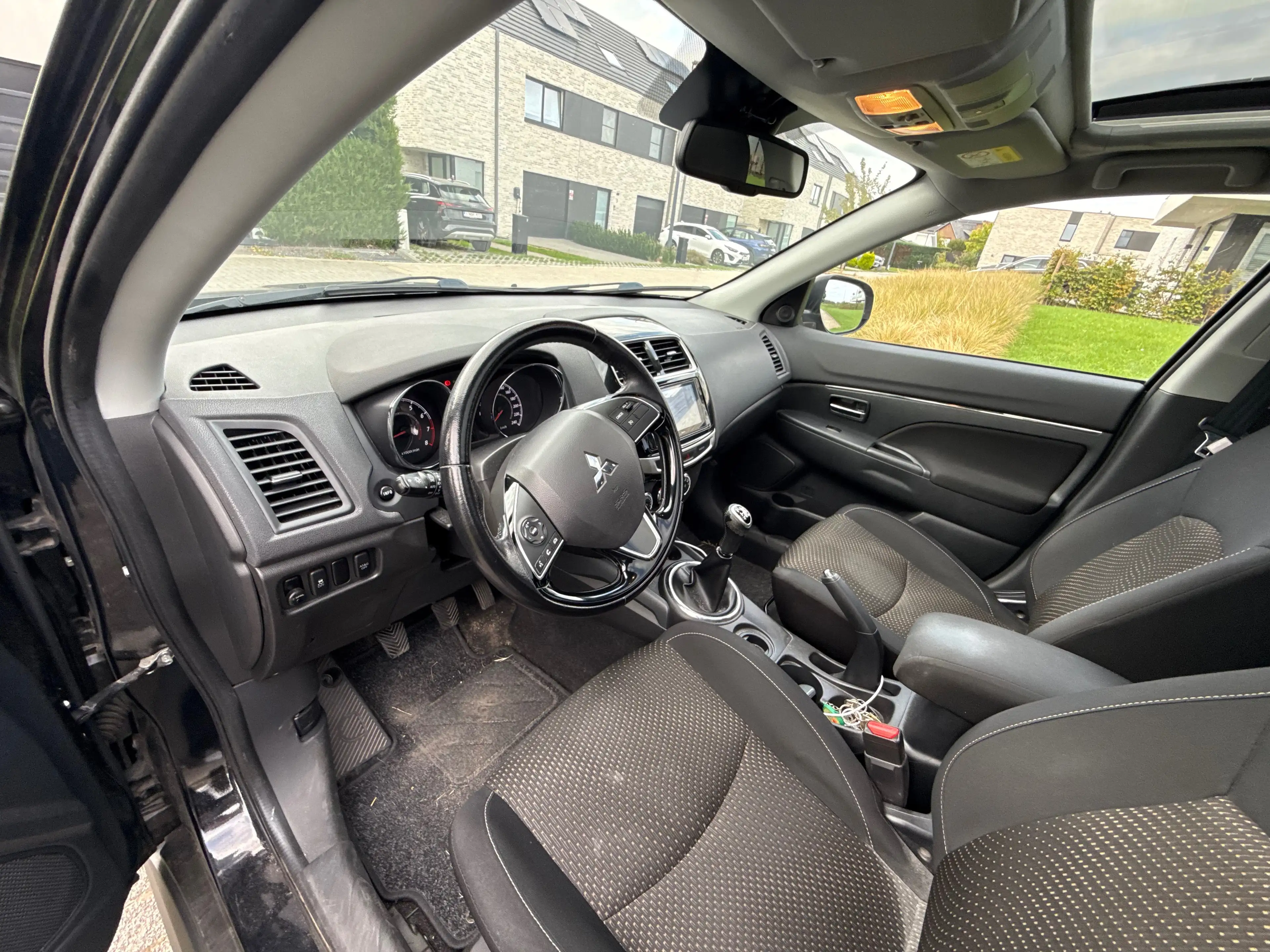 Mitsubishi ASX ASX 1.6i 2WD Intense (EURO6) Toit Pano 1er propriétaire — photo 11