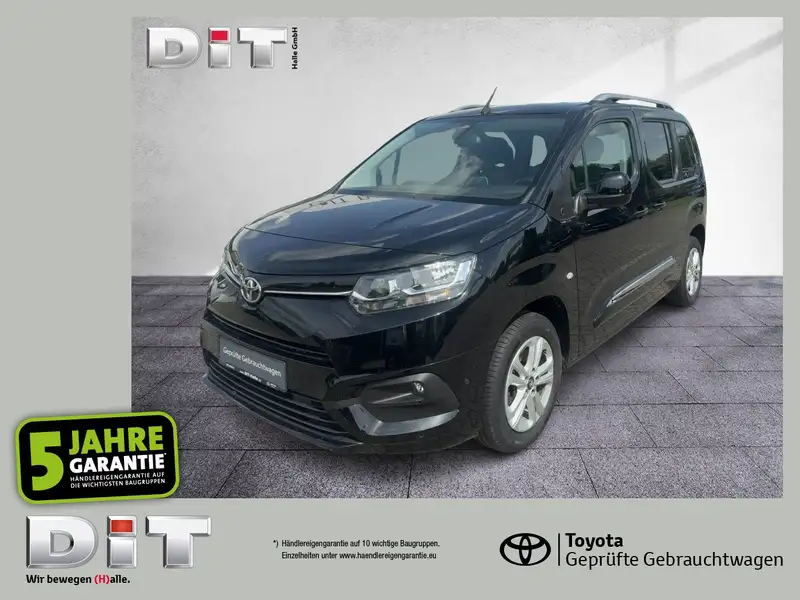 TOYOTA Proace