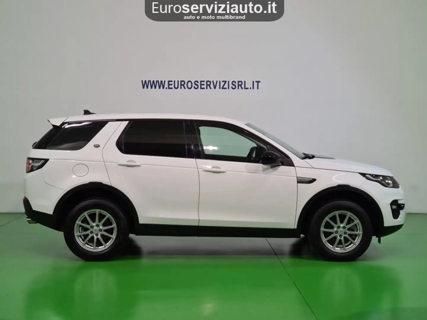 Land Rover Discovery Sport 2.0 td4 Pure awd 150cv Blanc - 2