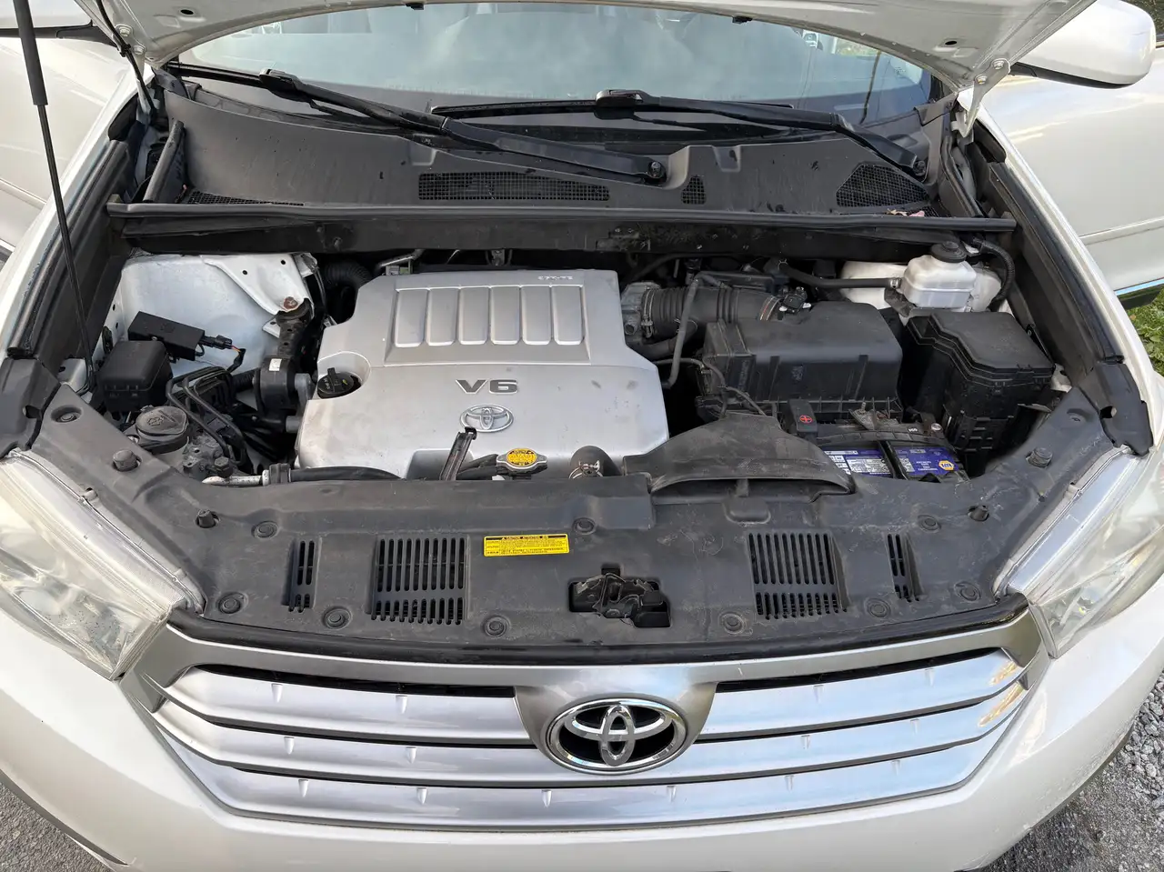 Toyota Highlander снимка Toyota Highlander