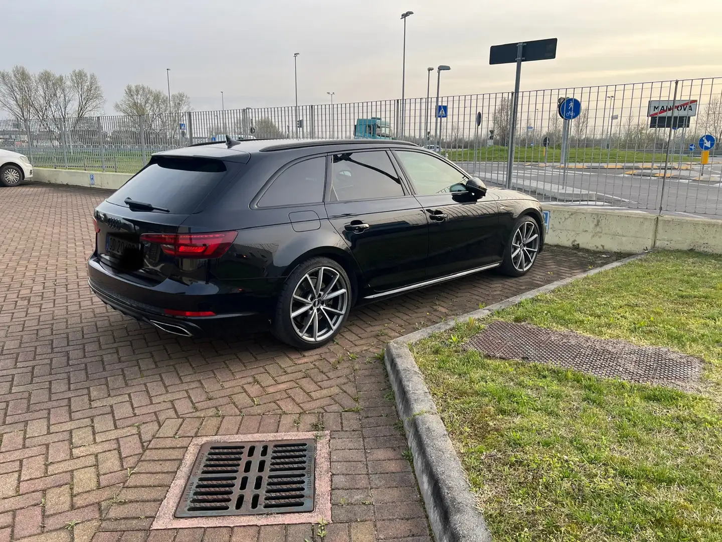 Audi A4 Avant 45 2.0 tfsi mhev Sport quattro 252cv s-troni - 2