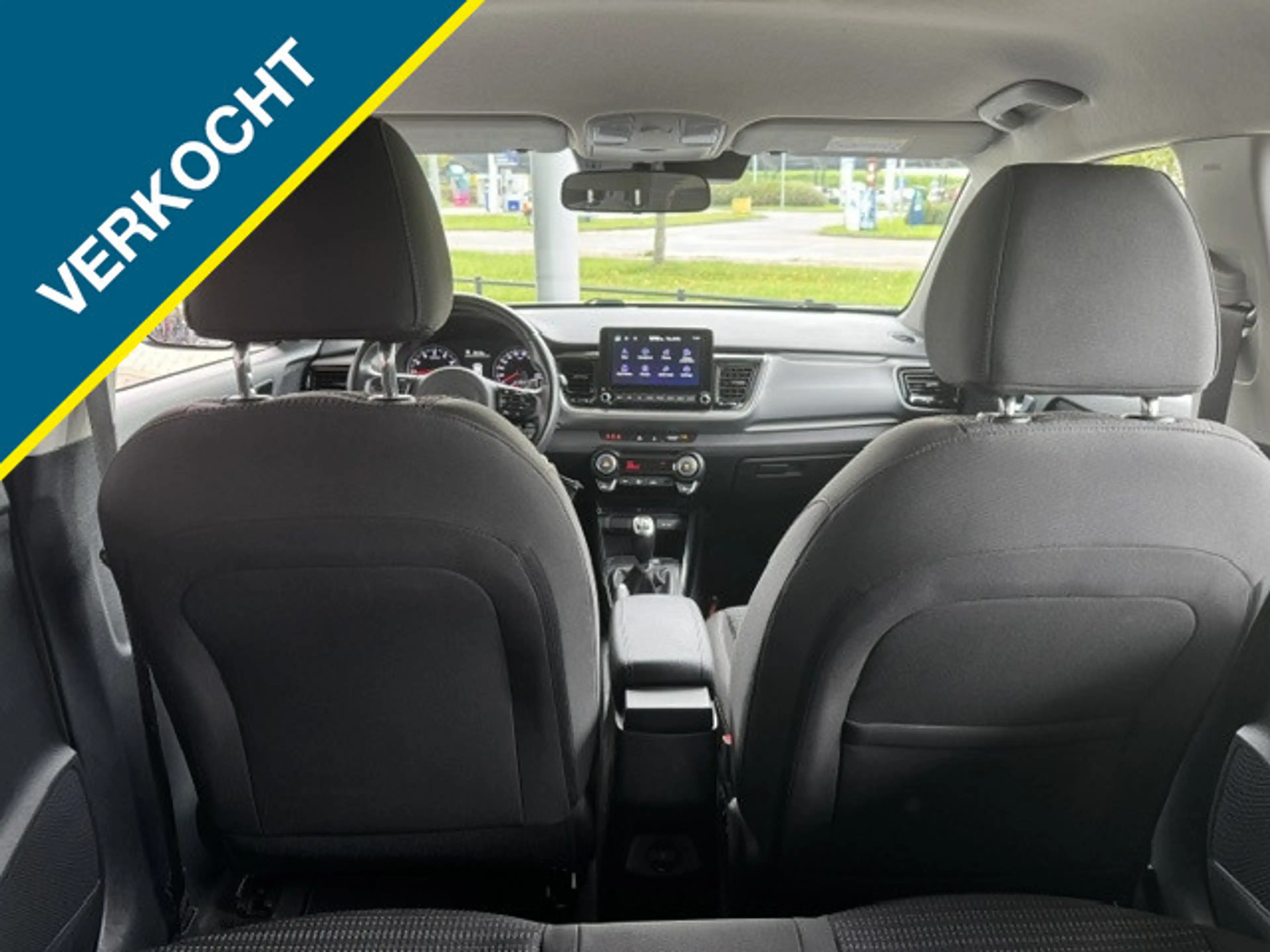 Kia Stonic 1.0 T-GDi MHEV HYBRID DYNAMICLINE + ECC/NAVI/LMV/P — photo 29