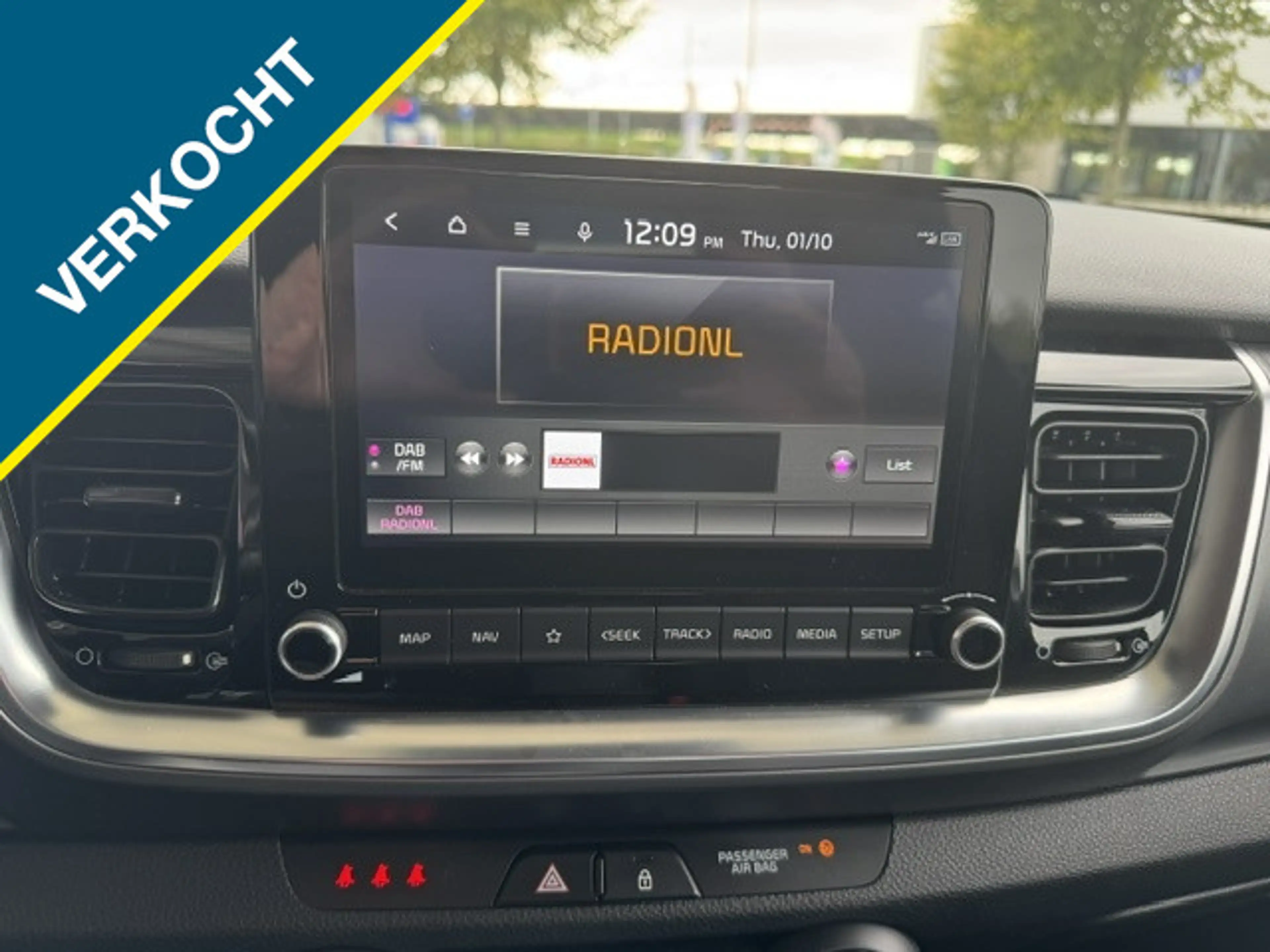 Kia Stonic 1.0 T-GDi MHEV HYBRID DYNAMICLINE + ECC/NAVI/LMV/P — photo 16