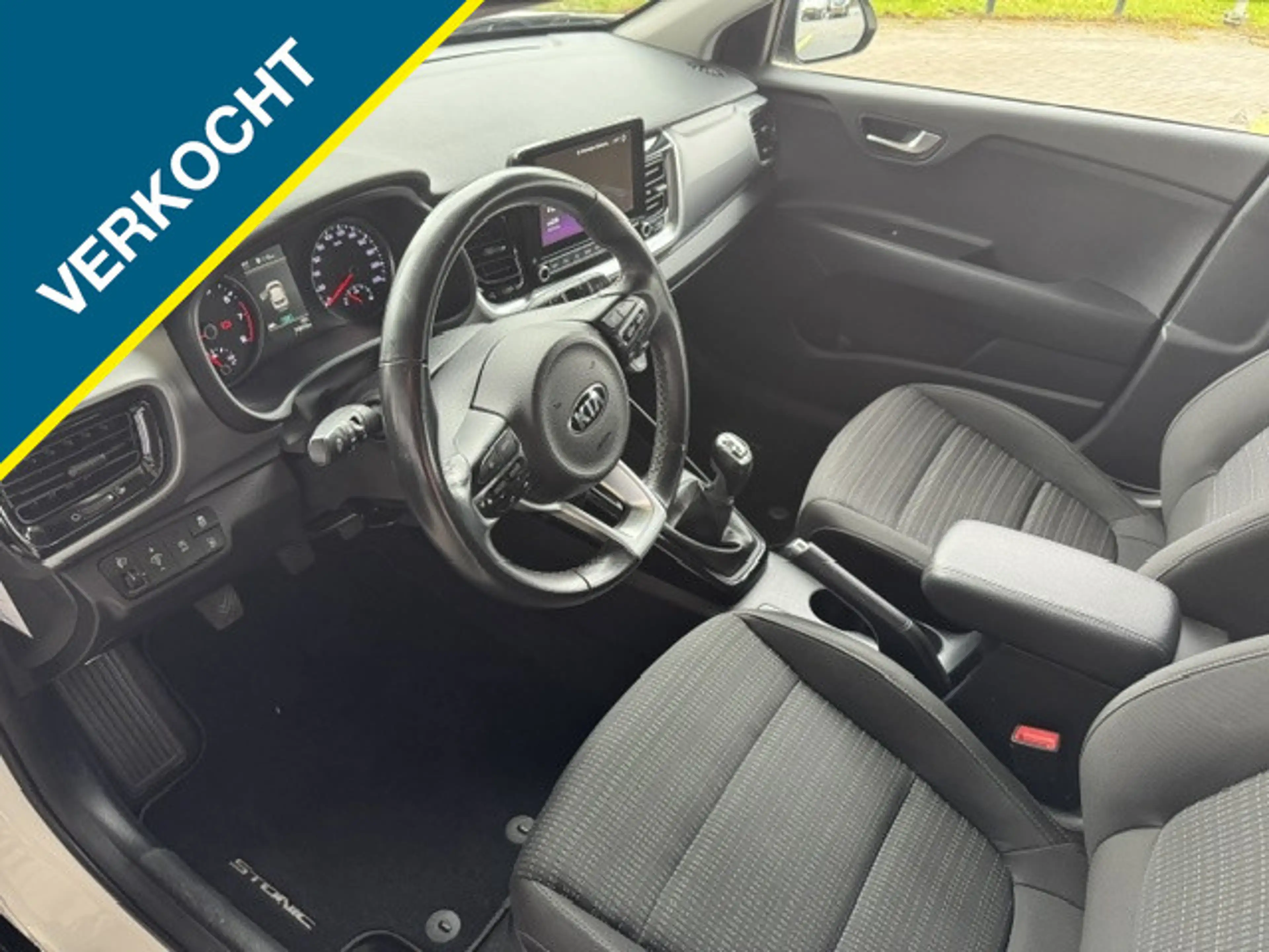 Kia Stonic 1.0 T-GDi MHEV HYBRID DYNAMICLINE + ECC/NAVI/LMV/P — photo 6