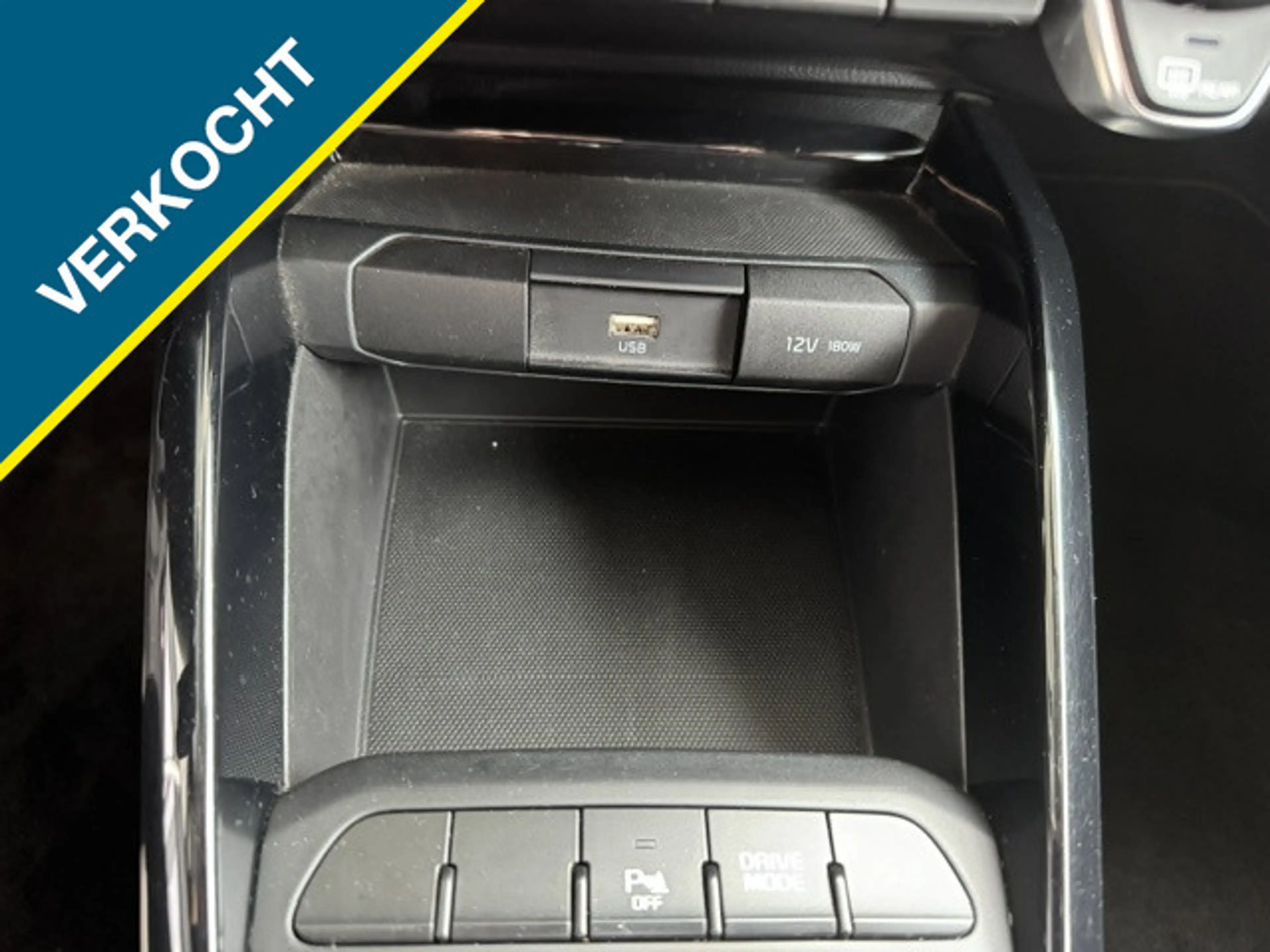Kia Stonic 1.0 T-GDi MHEV HYBRID DYNAMICLINE + ECC/NAVI/LMV/P — photo 24