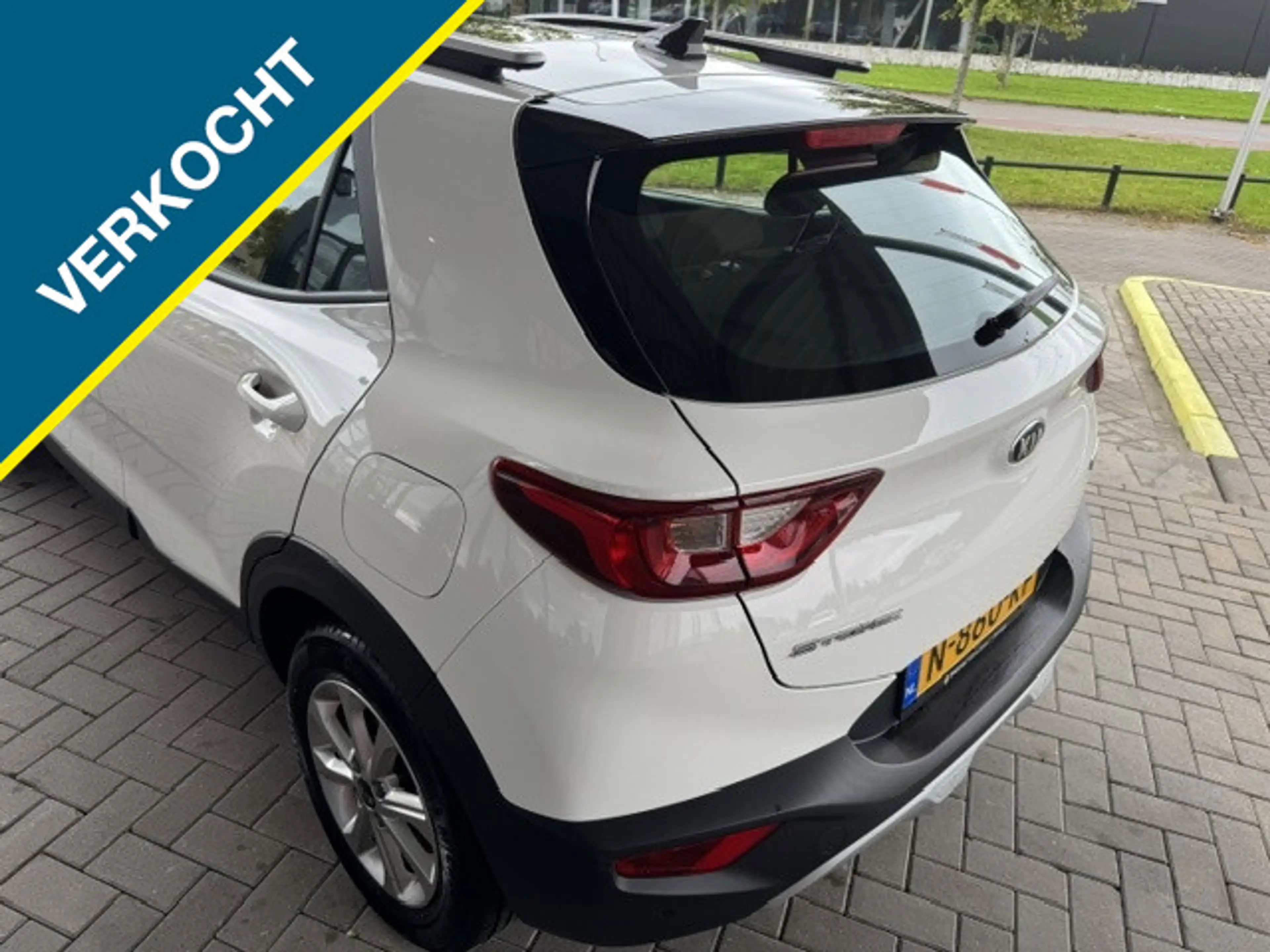Kia Stonic 1.0 T-GDi MHEV HYBRID DYNAMICLINE + ECC/NAVI/LMV/P — photo 35